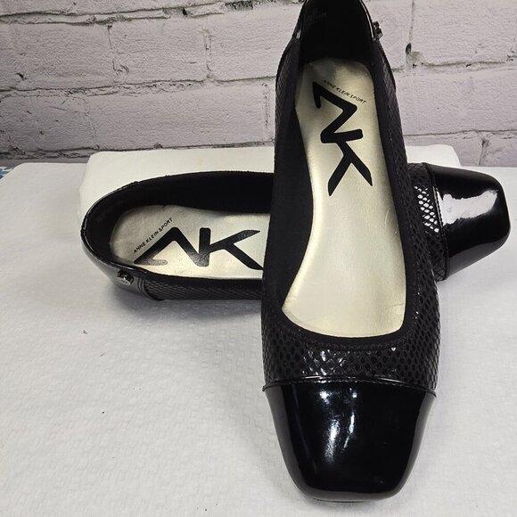 ANNE KLEIN SPORT WOMENS BLACK SQUARE TOE SLIP ON SHORT WEDGE SHOE SIZE 6 EUC - Picture 4 of 8